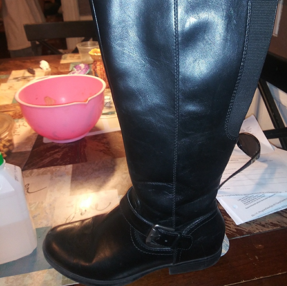 Black boots